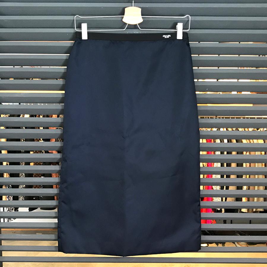 PRADA 【超美品】プラダ リナイロン ペンシルスカート ネイビー PRADA 【超美品】プラダ リナイロン ペンシルスカート ネイビー