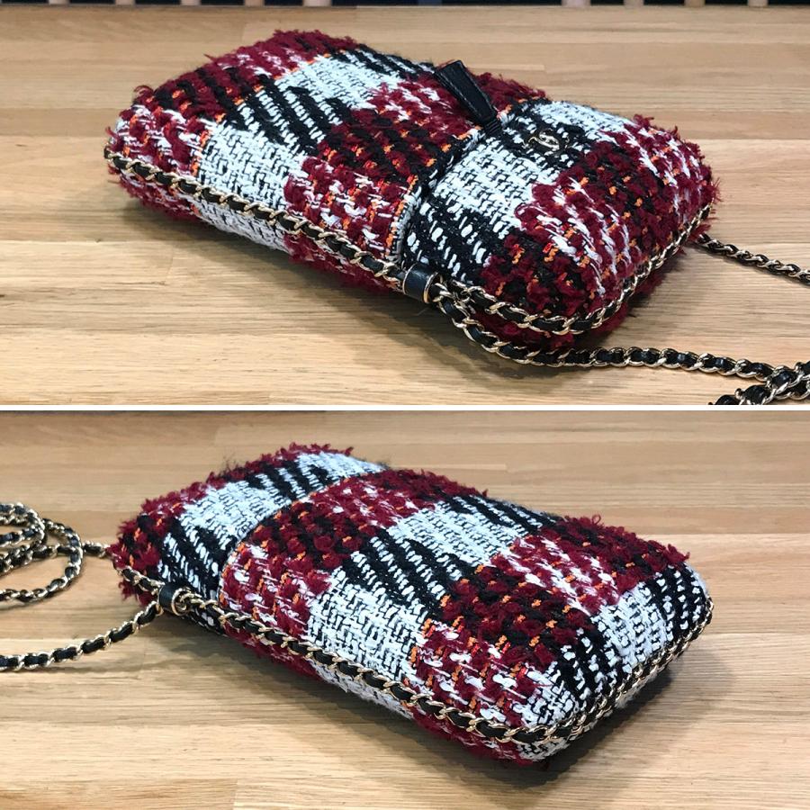 新品同様 シャネル ココマーク スマホショルダーバッグ ツイード 22番台 新品同様 シャネル ココマーク スマホショルダーバッグ ツイード 22