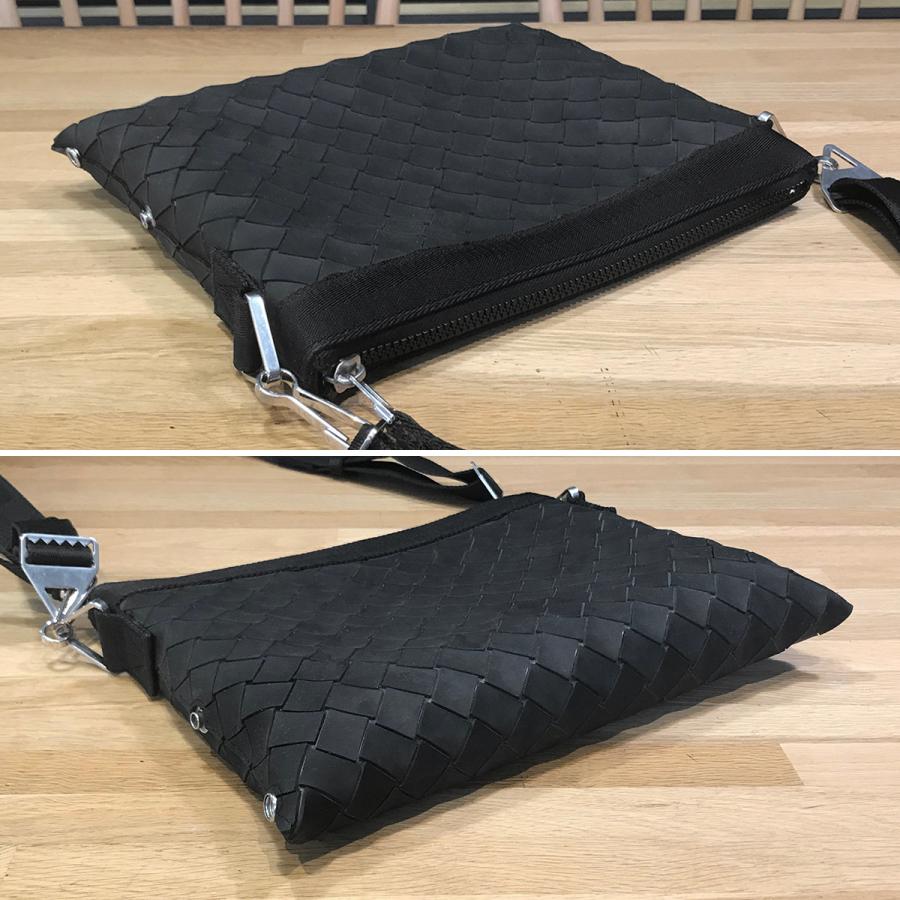 【美品】ボッテガヴェネタ イントレチャート メッセンジャーバッグ ブラック BOTTEGA VENETA（ボッテガ・ヴェネタ） 【超美品】ボッテガヴェネタ