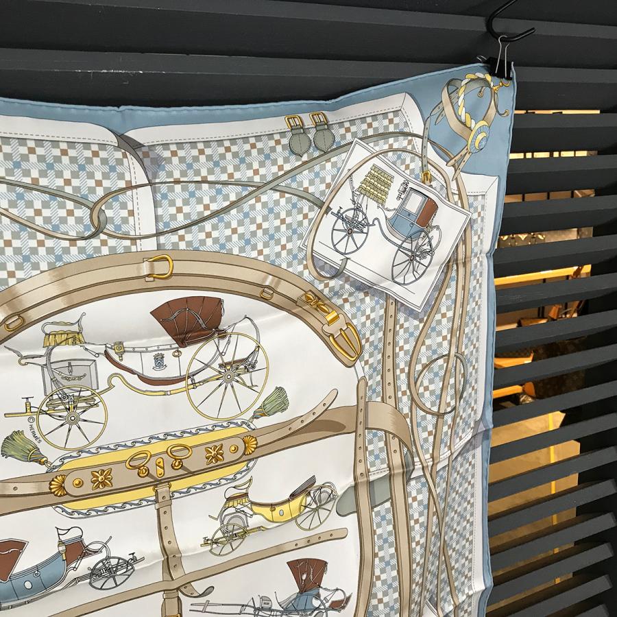 HERMES 【新品未使用】エルメス カレ70 馬車の変遷 シルク100 HERMES 【新品未使用】エルメス カレ70 馬車の変遷 シルク100