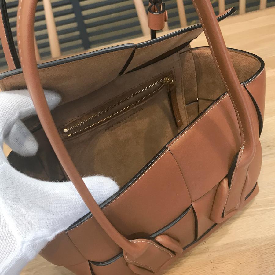 BOTTEGA VENETA 【新品同様】ボッテガヴェネタ マキシイントレ BOTTEGA VENETA 【新品同様】ボッテガヴェネタ マキシイントレ