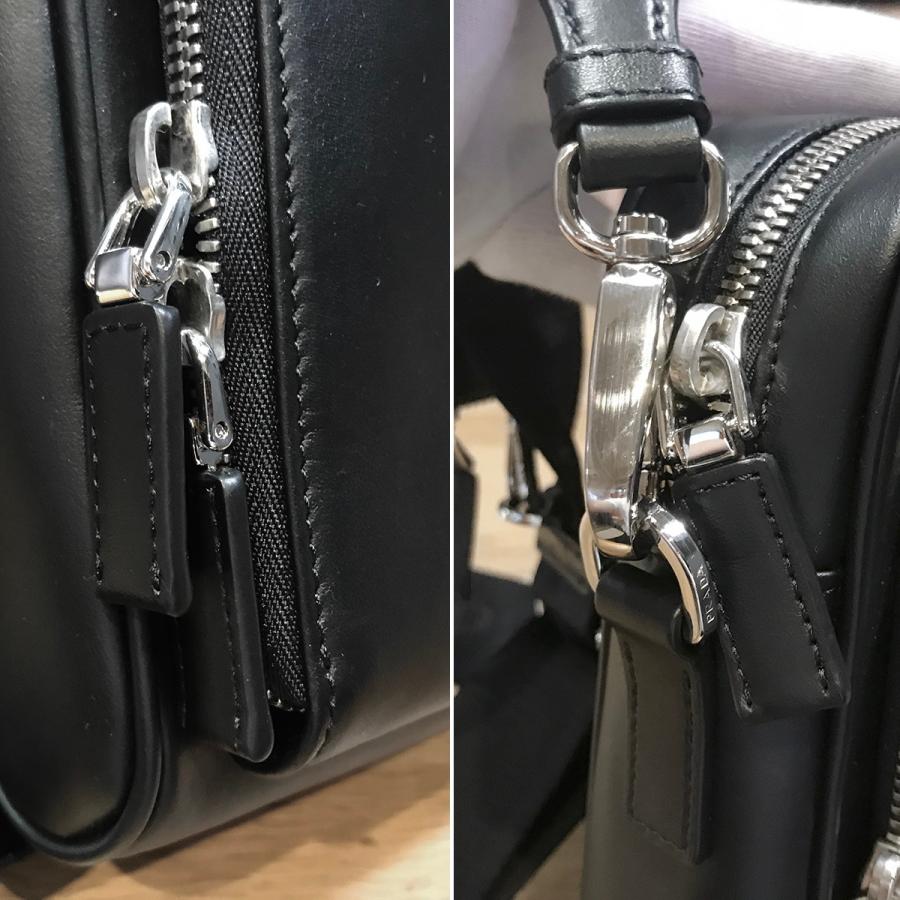PRADA 【超美品】プラダ ポーチ付 ショルダーバッグ レザー PRADA 【超美品】プラダ ポーチ付 ショルダーバッグ レザー