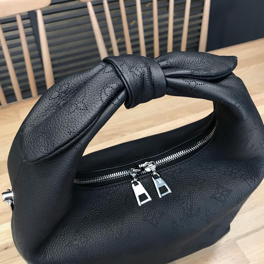 LOUIS VUITTON 【新品同様】ルイヴィトン モノグラムマヒナ LOUIS VUITTON 【新品同様】ルイヴィトン モノグラムマヒナ