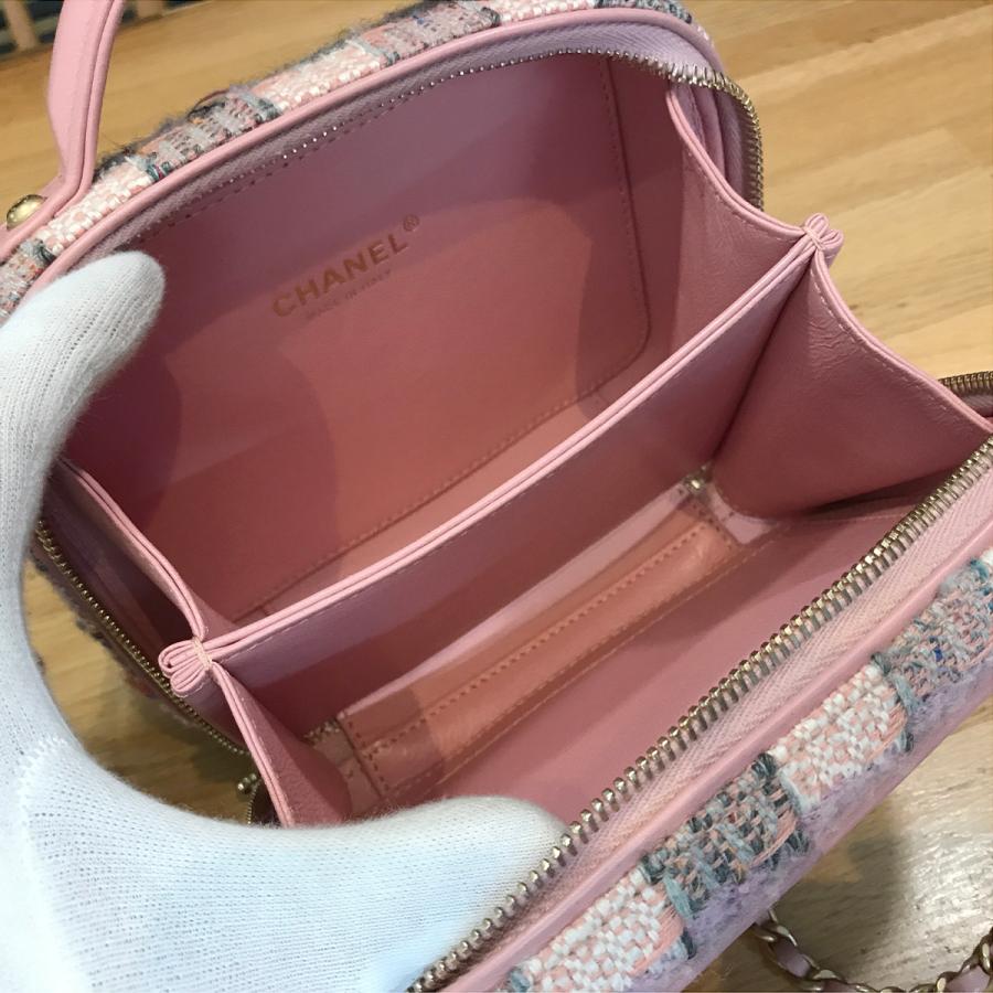 ★★シャネル ★★CCフィリグリー バニティケース CHANEL（シャネル） 【新品同様】シャネル CCフィリグリー スモール