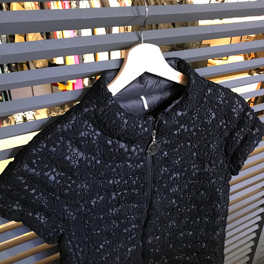 MONCLER（モンクレール） 【超美品】モンクレール 半袖ダウン