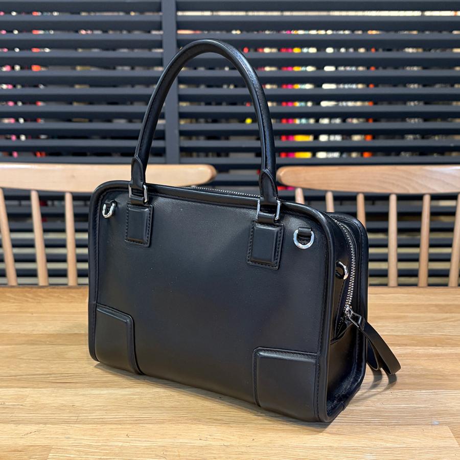 LOEWE（ロエベ） 【新品同様】ロエベ アマソナ180 スモール ソフト