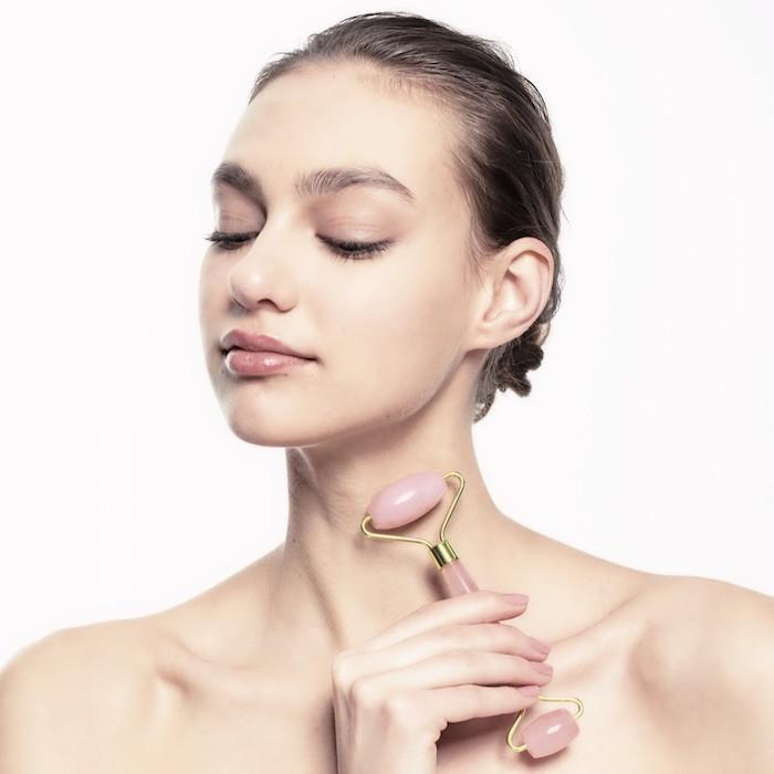 ★厳選NEW★お顔✳︎首筋マッサージ【オブシディアン♡天然石美顔ローラー】❤️ ☆厳選NEW☆お顔✳︎首筋マッサージ【オブシディアン♡天然石美顔