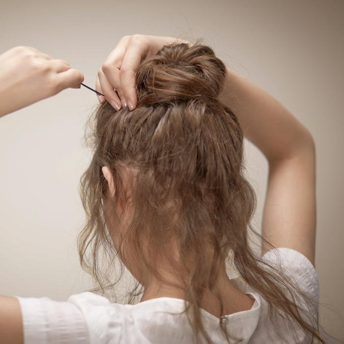 ヘアアレンジ まとめ髪 簡単 ルーズ ヘアアクセサリー イージースタイラーミディアムルーズアップ メール便 コジット 0942 便利 キレイの雑貨アイデア Com 通販 Yahoo ショッピング