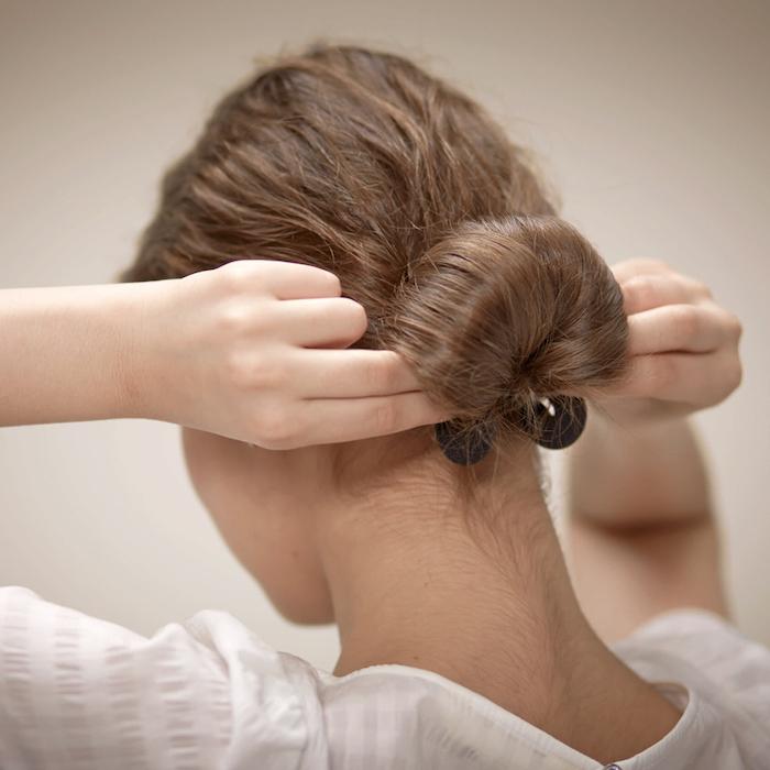 ヘアアレンジ まとめ髪 簡単 ルーズ ヘアアクセサリー イージースタイラーミディアムルーズアップ メール便 コジット 0942 便利 キレイの雑貨アイデア Com 通販 Yahoo ショッピング