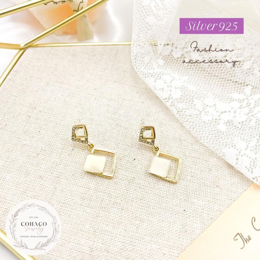 Wスクエアピアス 四角 揺れる キラキラ ゴールド アクセサリー