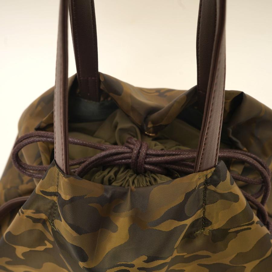 迷彩柄　巾着バッグ　2way COOCO カモフラ柄 ナイロン トートバッグ 巾着バッグ 大人 通勤