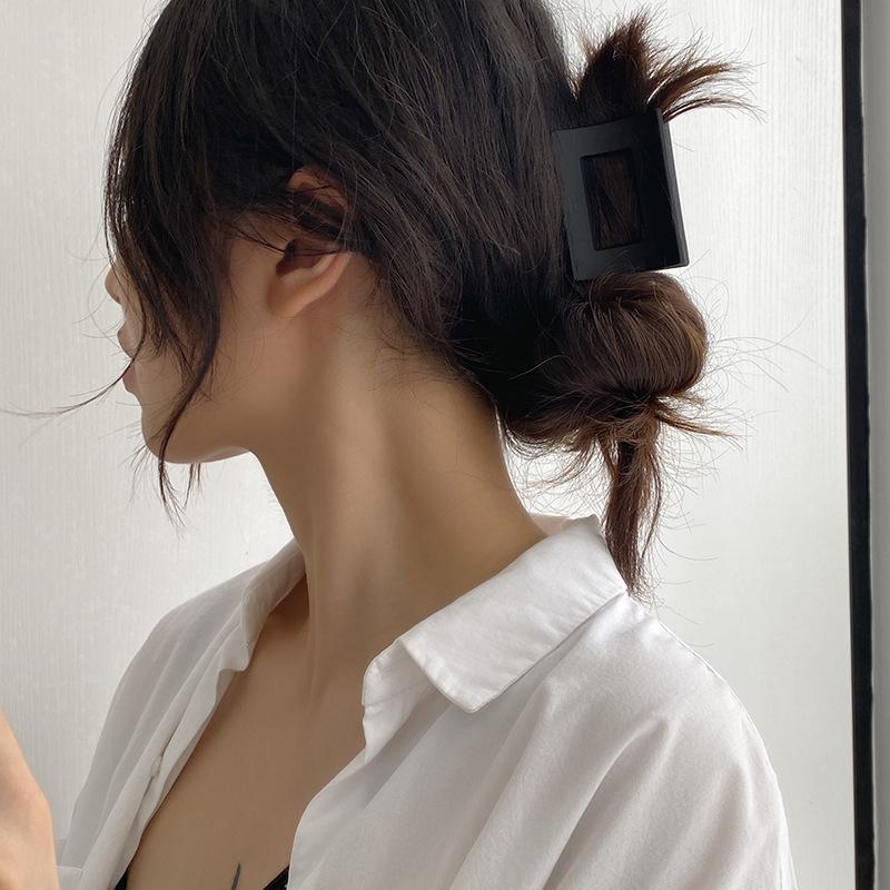 スクエア バンスクリップ ヘアークリップ 四角 マット シンプル 大人