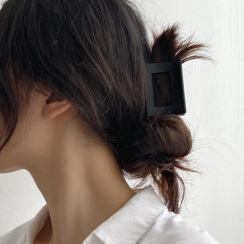 スクエア バンスクリップ ヘアークリップ 四角 マット シンプル 大人