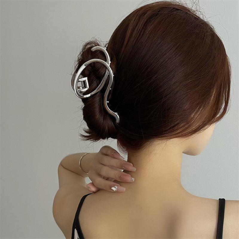 レア　♡ リビアングラス　バングル　くり抜きタイプ　お値下げ中 トロレアイト 天然石 くり抜きバングル バングル