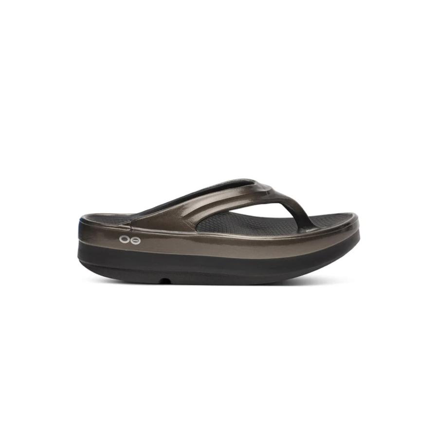 新品⭐︎Oofos OOmega OOlala Luxe 23cm チタンミラー 海外限定カラー ◇ OOFOS ◇ OOMEGA LUXE チタンミラー