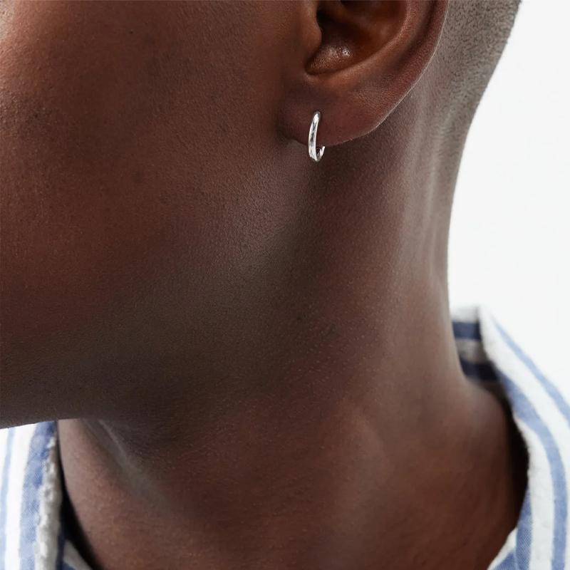 TOM WOOD TOMWOOD トムウッド ピアス Classic Hoop Small Silver TOM WOOD TOMWOOD トムウッド ピアス Classic Hoop Small Silver