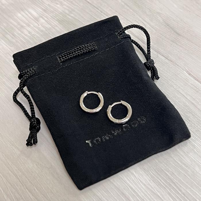 TOM WOOD TOMWOOD トムウッド ピアス Classic Hoop Small Silver TOM WOOD TOMWOOD トムウッド ピアス Classic Hoop Small Silver