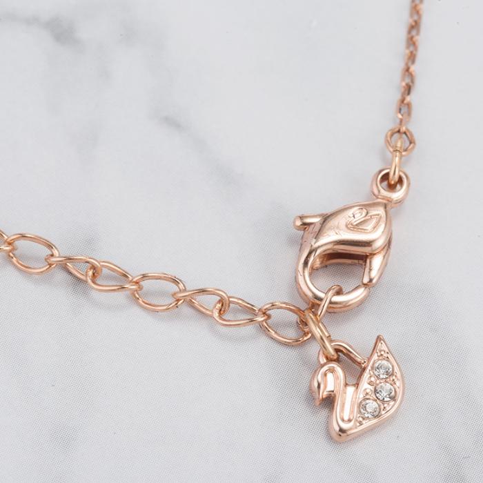 SWAROVSKI レビュー特典あり スワロフスキーネックレス SWAROVSKI レビュー特典あり スワロフスキーネックレス