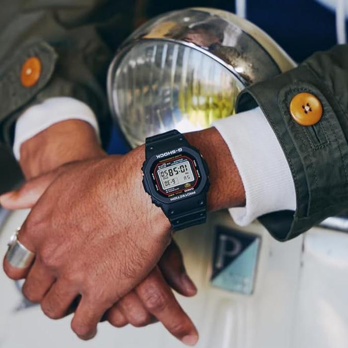 【新品未使用】カシオGショック DW-5000R-1AJF DW-5000R-1AJF | CASIO