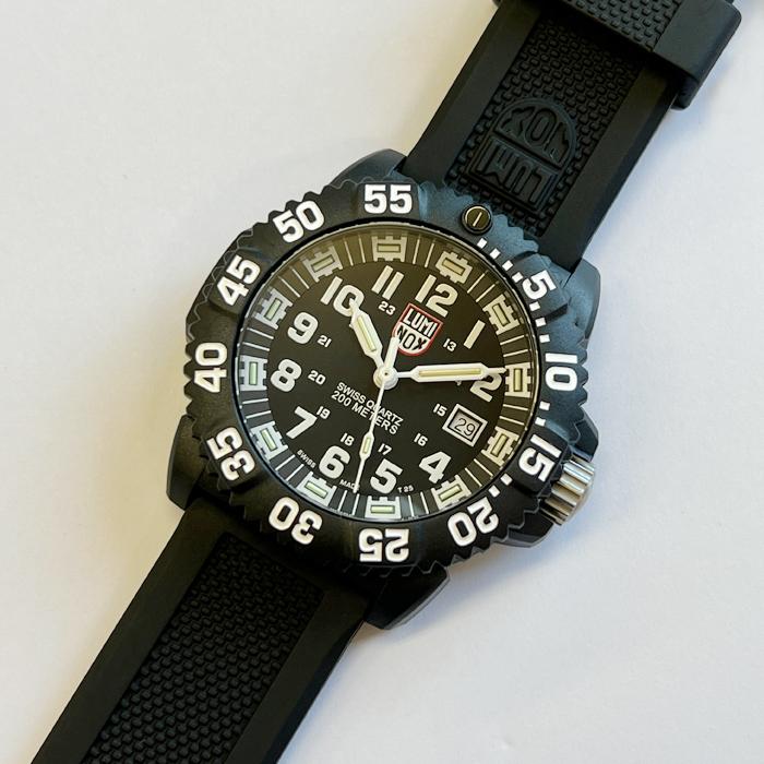 LUMINOX XS.3051.L ブラック腕時計 Amazon.co.jp: [LUMINOX] 腕時計 LUMINOX ORIGINAL NAVY SEAL