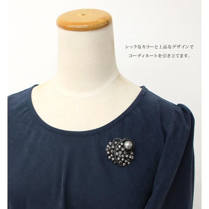 Ciner ブローチ ラインストーンデザイン　ブラック Ciner ブローチ ラインストーンデザイン ブラック Ciner ブローチ