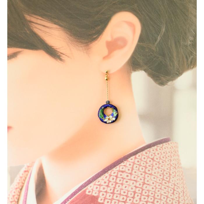 ピアス アレルギー対応 イヤリング イアリング レディース フープ 花柄 七宝焼き 七宝ビーズ 当店オリジナル 大ぶり おしゃれ 50代 ネジ式 チタン ハンドメイド |  | 09