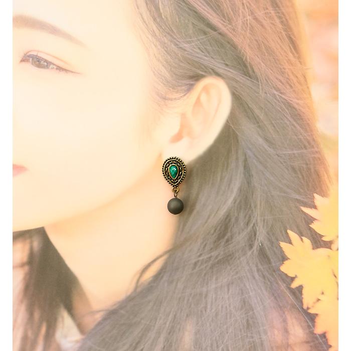 ピアス レディース アンティーク風 ビジュー しずく ドロップ 当店オリジナル 50代 おしゃれ 揺れる ハンドメイド 真鍮ピアス 真鍮ポスト アクセサリー |  | 10