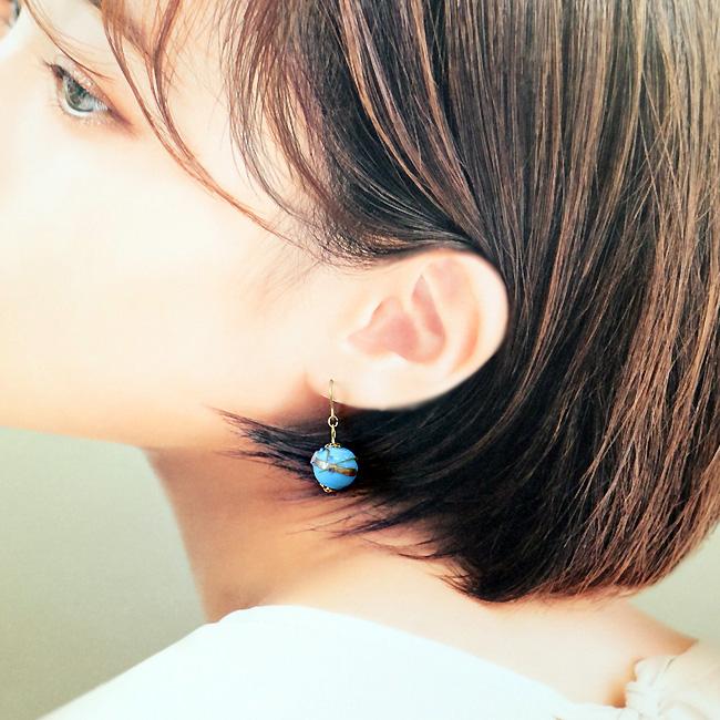 とんぼ玉ピアス 国産品 上品 蜻蛉玉 赤 青 樹脂フックピアス