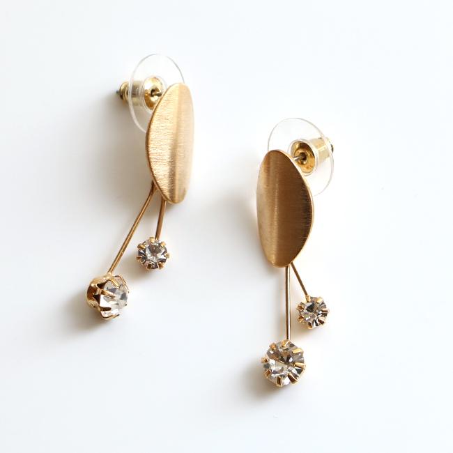 ステンレスポスト ピアス スタッドピアス メタル ラインストーン ゆらゆら 揺れる マットゴールド 金色 レディース アクセサリー |  | 02