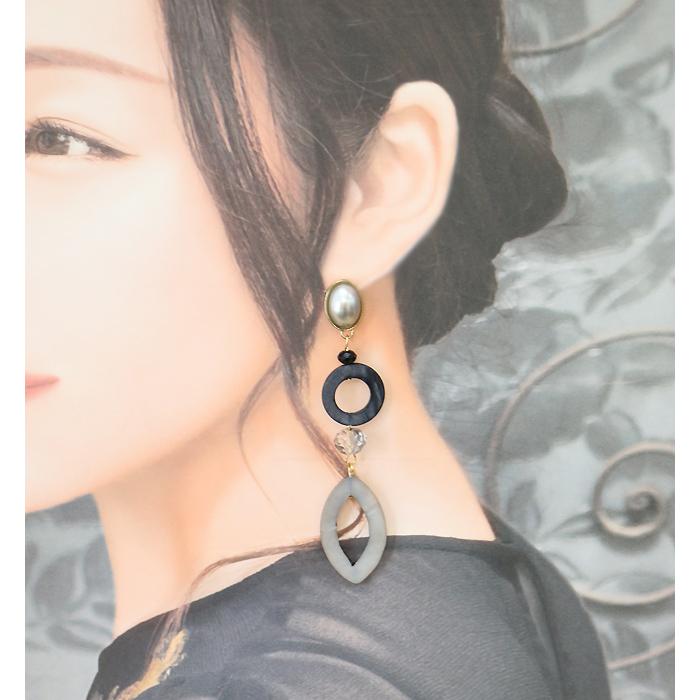 ピアス アレルギー対応 アレルギー レディース シェル 貝 フープ パール 当店オリジナル 大ぶり 50代 大きめ 大きい おしゃれ 揺れる チタン ハンドメイド |  | 08