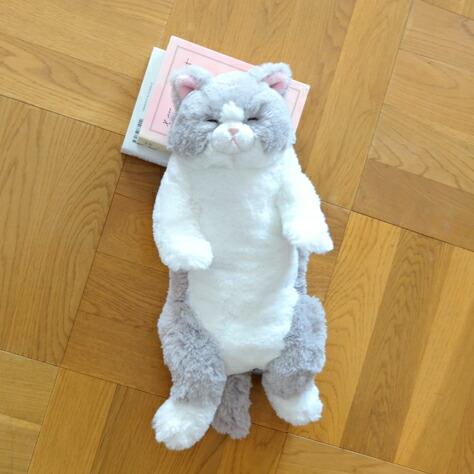 サンレモン】ぬいぐるみ すやすやひざねこ グレー 膝乗せ 猫 キャット