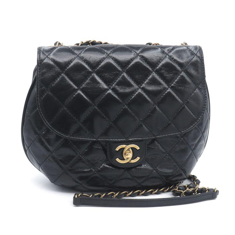 CHANEL ハーフムーン　ショルダーバッグ ブラック CHANEL（シャネル） ハーフムーン 20番台 レザー マトラッセ ブラック