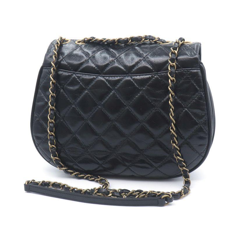 CHANEL（シャネル） ハーフムーン 20番台 レザー マトラッセ ブラック 