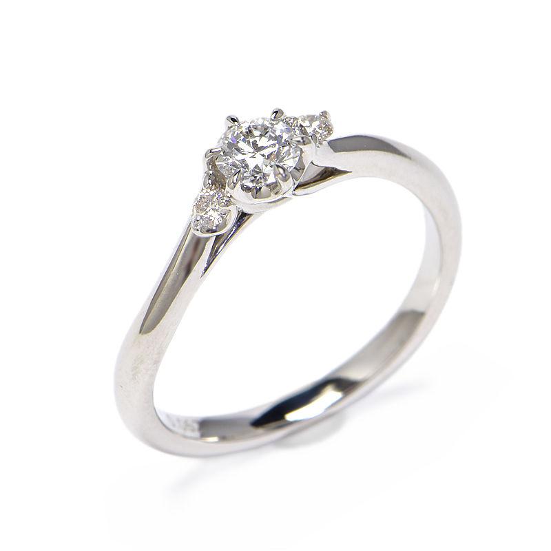 PT900 ダイヤモンド リング 9号 温かかっ プラチナ 0.227ct 0.31ct  
