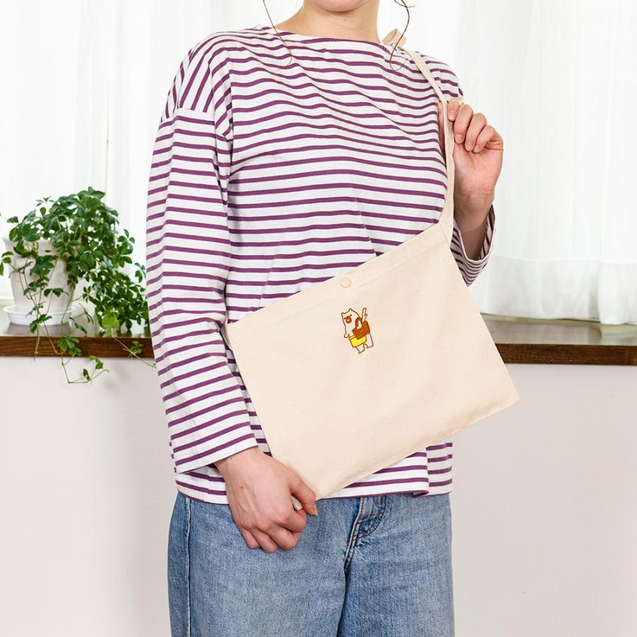 United Athle（ユナイテッドアスレ） 熊 サコッシュ かわいい 刺繍