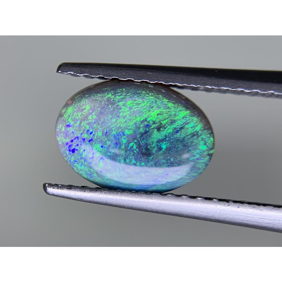 ブラックオパール 0.965ct 宝石ソーティング付き 9.5mm×6.7mm×2.3mm  