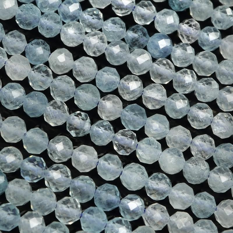 アクアマリン 32面カット 丸玉 4mm［プレミアムカット］【1連販売