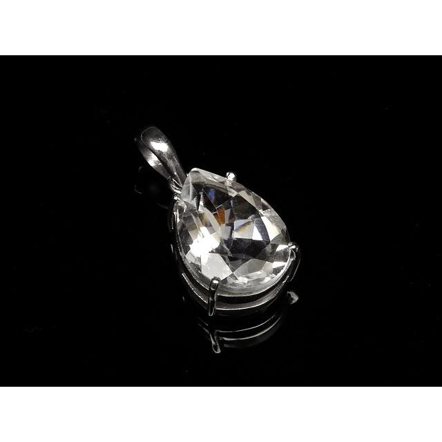 天然水晶 クリスタルクォーツ ペアシェイプファセットカット 