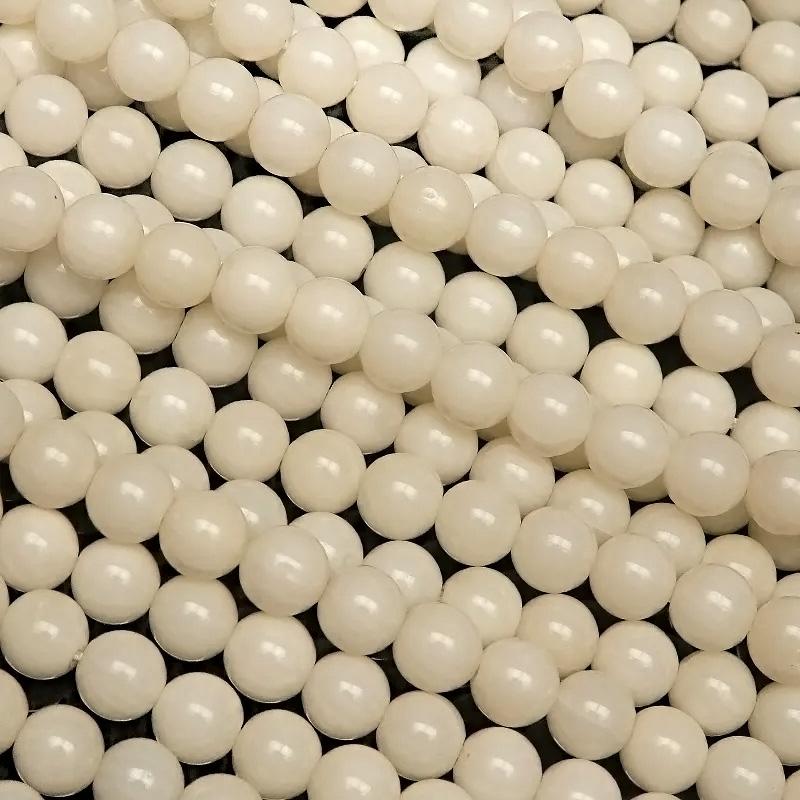 ホワイトコーラル（白珊瑚） 丸玉 4mm【1連販売】 / 6-19 CO4M