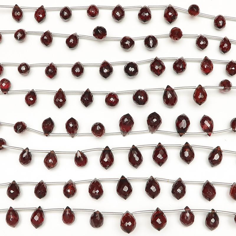 モザンビーク産 ガーネット ドロップカット 7〜11mm【1連販売】 / 9-14