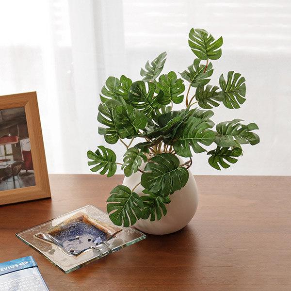 人工観葉植物 モンステラ 19cm フェイクグリーン 造花 光触媒 （ ミニ