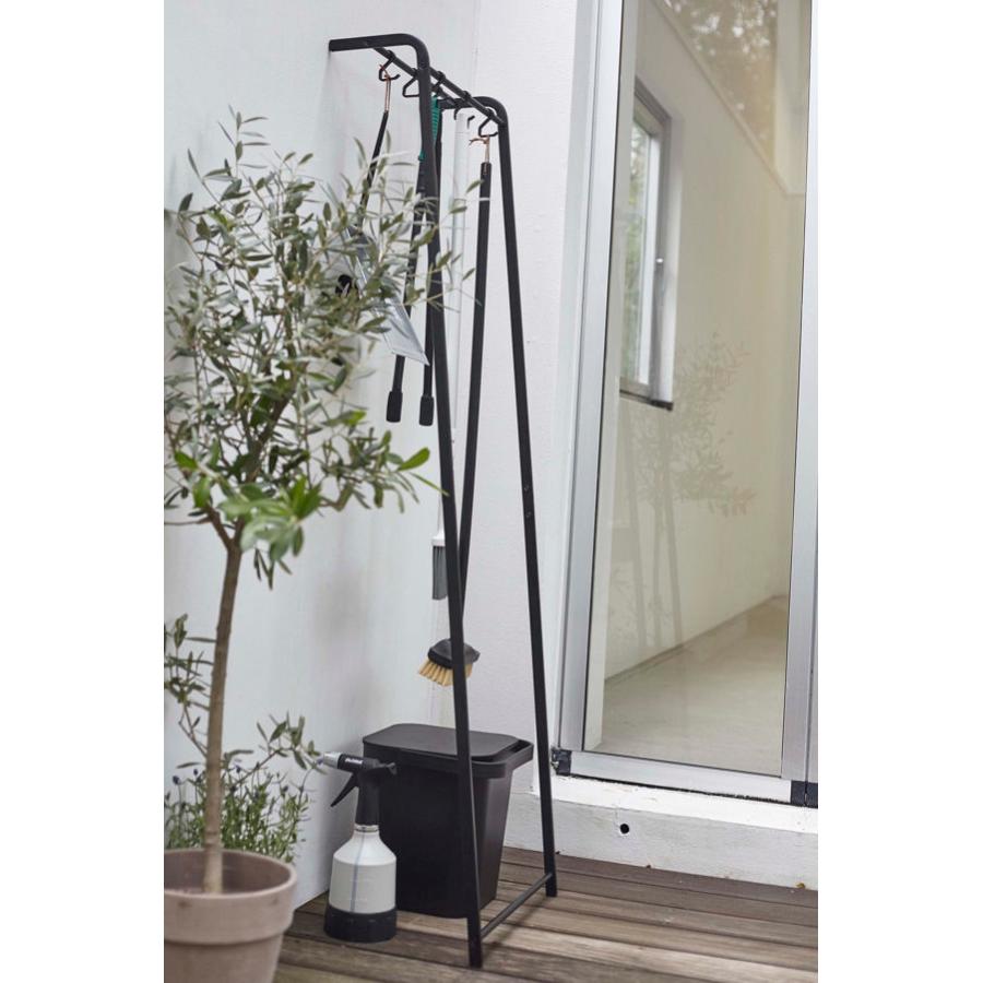 掃除用品 収納スタンド Tower タワー 立てかけ 清掃用品 掃除道具 収納 フック付き スチール おしゃれ スタンド 清掃道具 省スペース スリム フック お弁当グッズのカラフルボックス 通販 Yahoo ショッピング