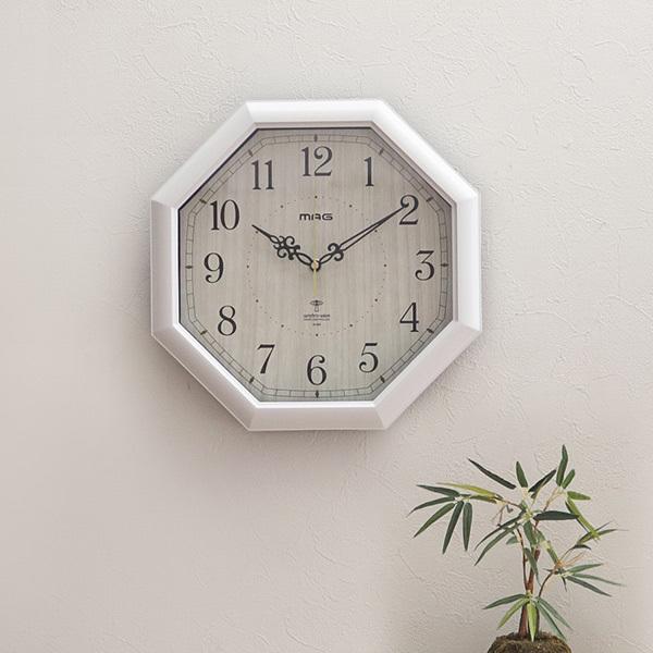 八角形 アナログ時計 クロノグラフを採用した八角形ベゼルのアナログ“G-SHOCK