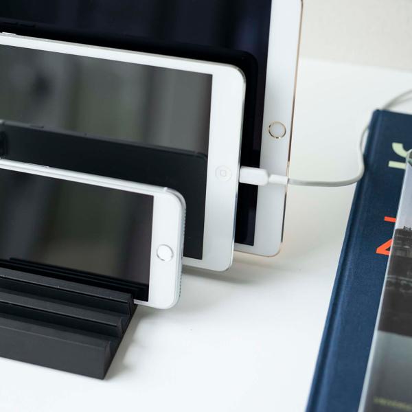 スタンド タブレット スマホ 収納 複数 タワー Tower スマホスタンド タブレットスタンド 充電 タブレット用 スマホ用 白 黒 アルミ お弁当グッズのカラフルボックス 通販 Yahoo ショッピング