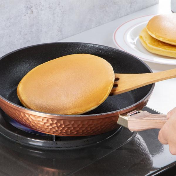 フライパン 26cm ガス火専用 鍛造フライパン フッ素加工 底厚2.5mm