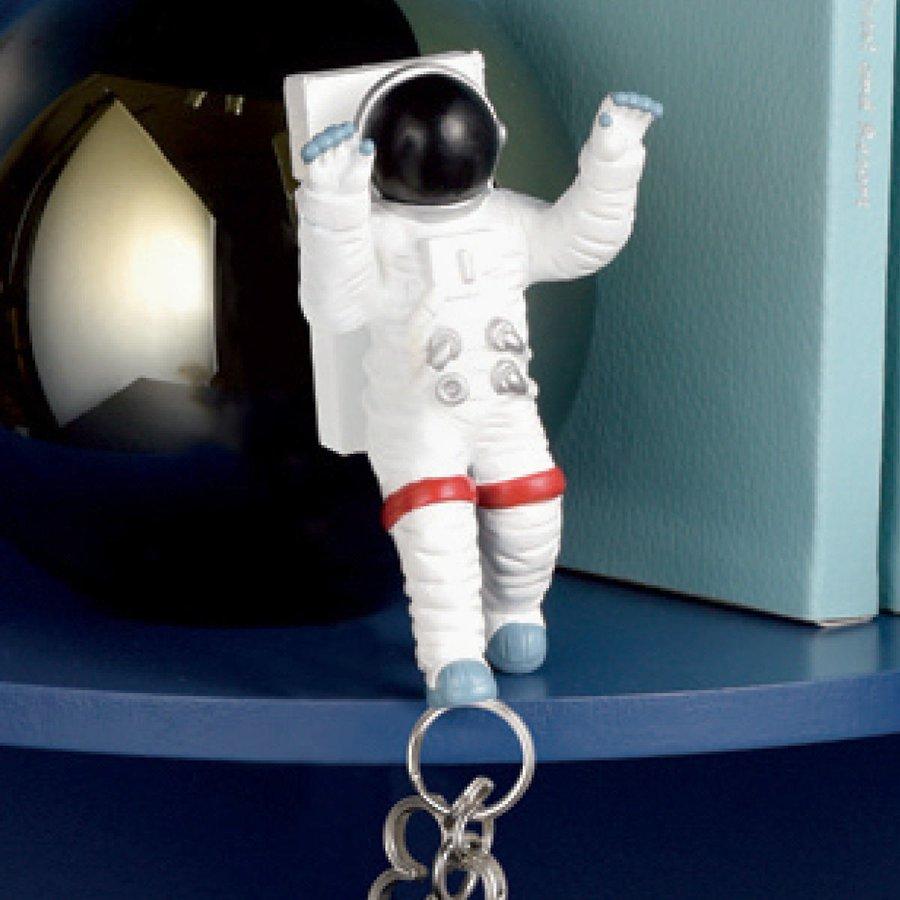 マグネットキーフック アストロノーツ マグネットフック 収納 宇宙飛行士 雑貨 グッズ 宇宙 磁石 くっつく マグネット収納 鍵 カギ 玄関 扉 ドア 鍵掛け お弁当グッズのカラフルボックス 通販 Yahoo ショッピング