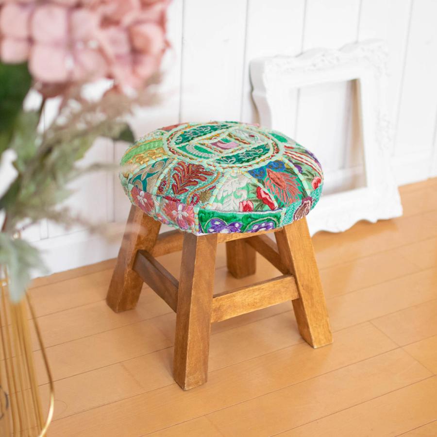 インド刺繍リボン　丸椅子　ハンドメイド　スツール　チェア 19in-005a1.jpg