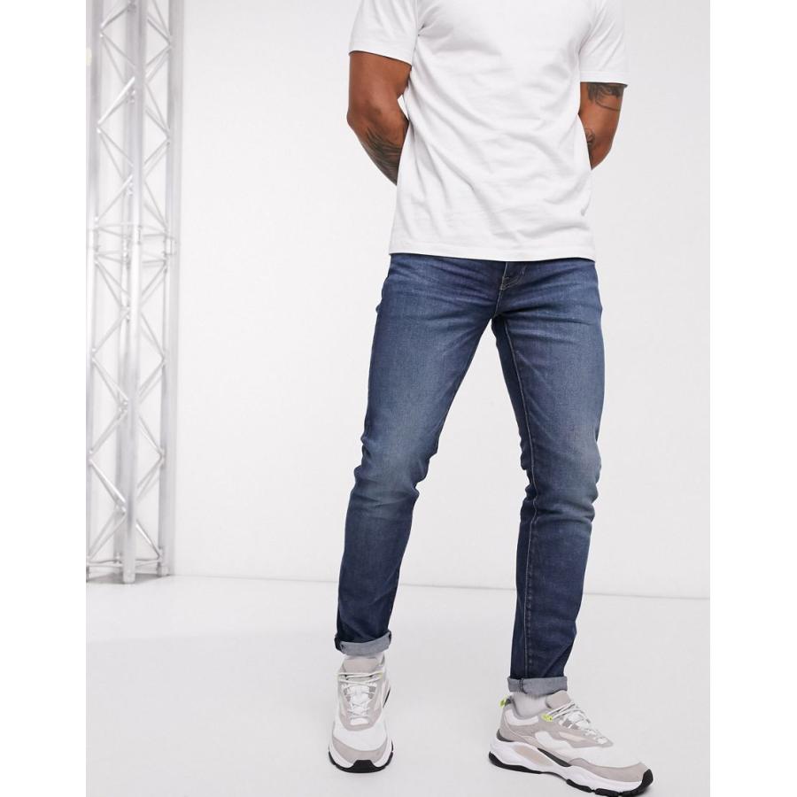 slim tapered fit jeans