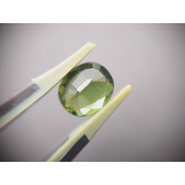 ◇タイ産◇天然グリーンサファイア【コランダム】ルース 約3.20ct