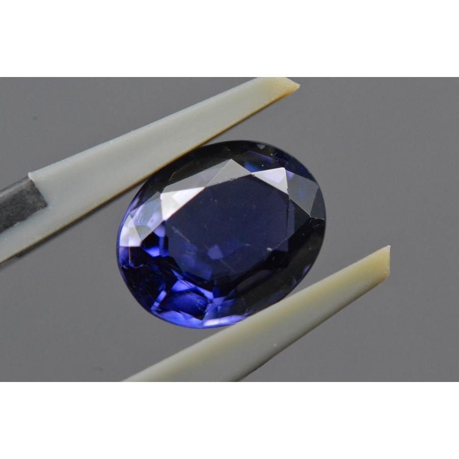 天然アイオライト【コーディエライト】ルース 1.602ct オーバル